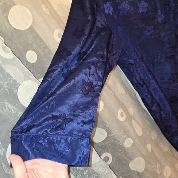 Valerie Steven long nightgown - Picture 7 of 10